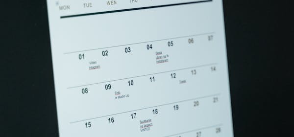 Daily and hourly leave